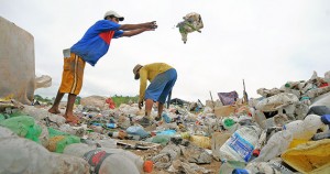 Ministério Público exige e justiça determina: Sanepar e Prefeitura são obirgadas a fornecer equipamentos de proteção para catadores de recicláveis.