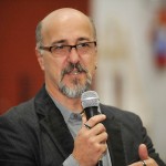 Fernando Guimarães, ex-presidente do TCE e Conselheiro que julga as contas municipais, marido da presidente de uma das ONGs acusadas.