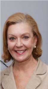 Ivani Justus, prefeita de Guaratuba, acusada de uso do veículo da prefeitura para fazer mudança pessoal
