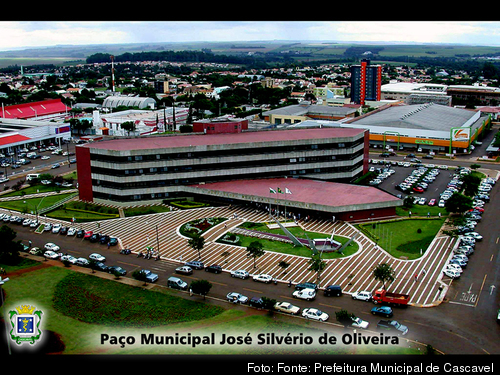 Prefeituras e Sanepar são notificadas para esclarecer descarte de lodo no aterro de Cascavel