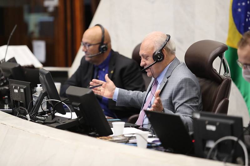 Liminar suspende pagamento de diária na cidade onde deputado tem residência fixa